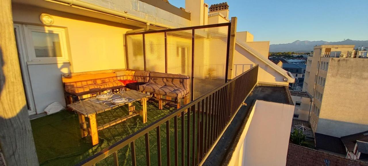 La Dolce Vita -T2 52M2- Dernier Etage- Terrasse-Parking-Wifi Fibre Tarbes Exterior photo